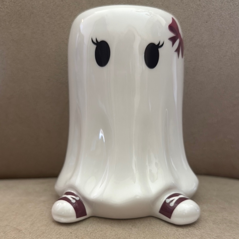 DW Home Ghost with bow and cute shoes candle - Pink Apple scent